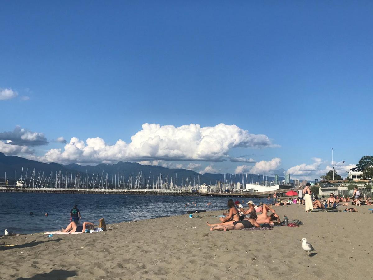 Heart Of Kitsilano Area,5 Mins Walk To Kits Beach,No Share With Other People Stay Vancouver Extérieur photo